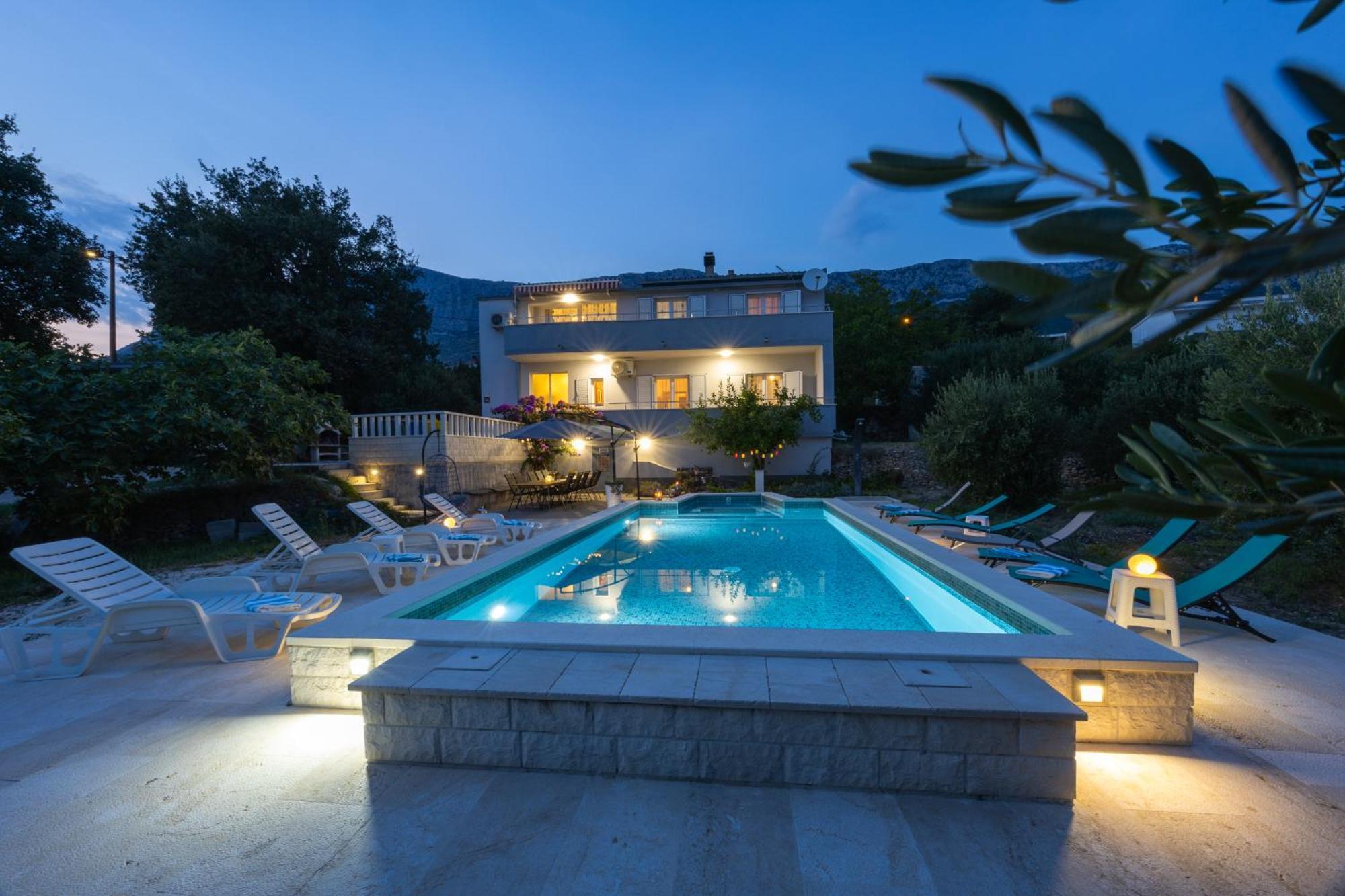 Casa Felice Apartments-Holiday Home Kaštela المظهر الخارجي الصورة