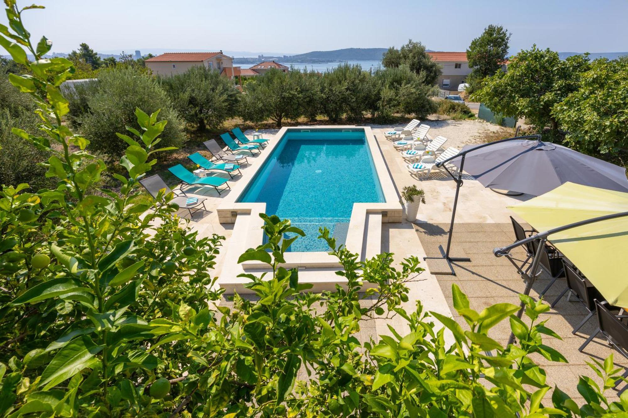 Casa Felice Apartments-Holiday Home Kaštela المظهر الخارجي الصورة