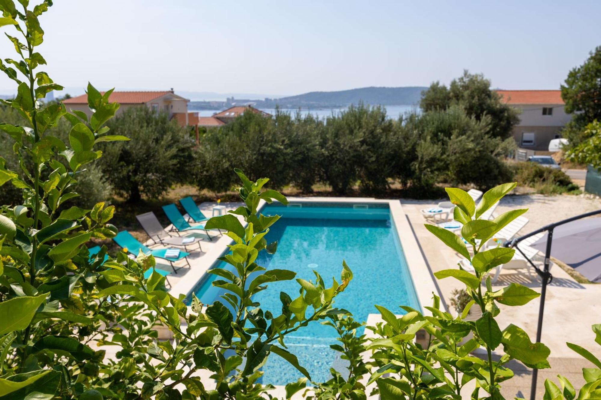 Casa Felice Apartments-Holiday Home Kaštela المظهر الخارجي الصورة