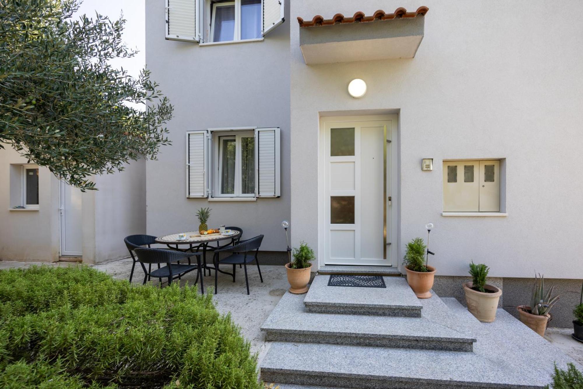 Casa Felice Apartments-Holiday Home Kaštela المظهر الخارجي الصورة
